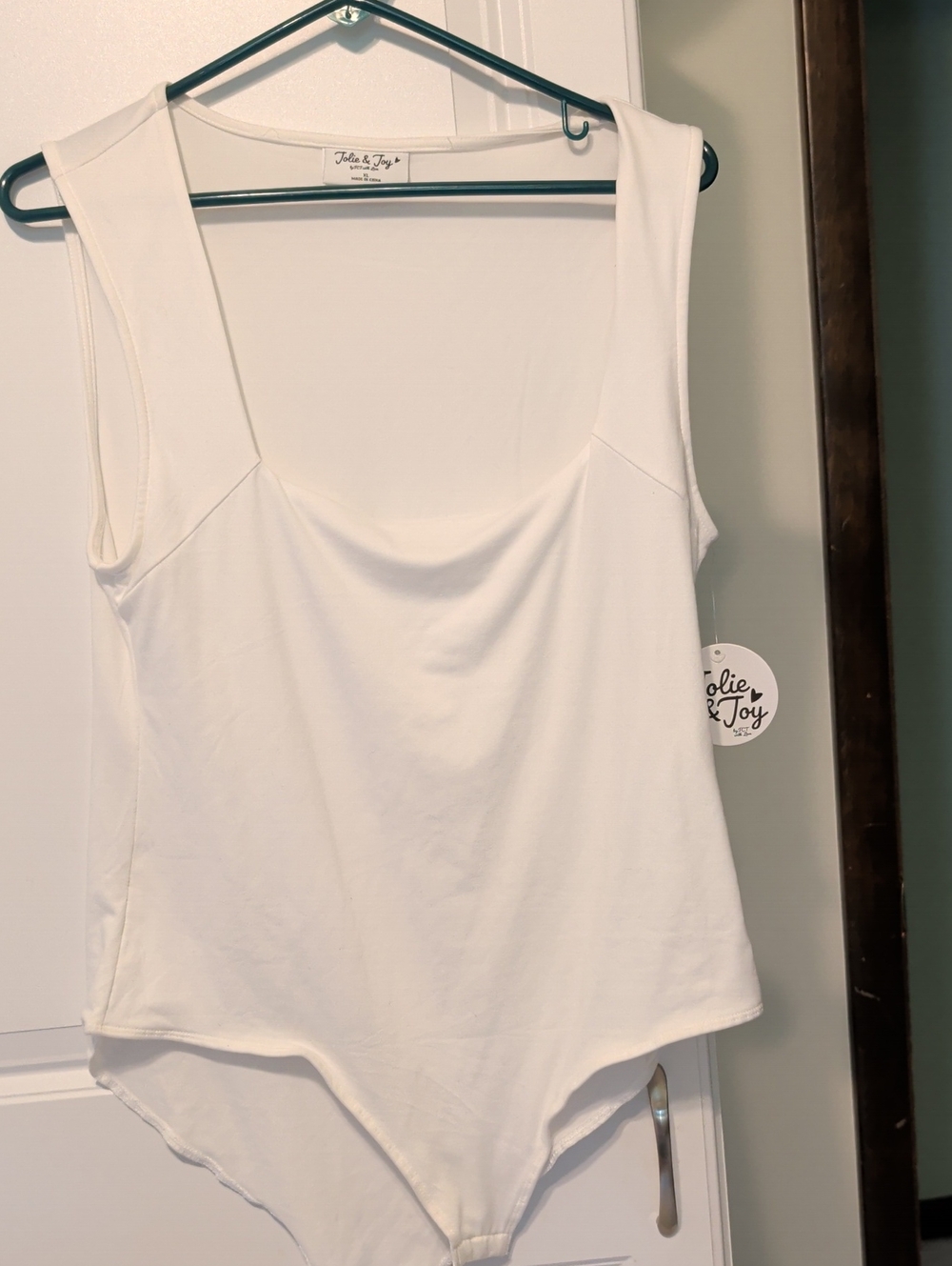 White Square-Neck Sleeveless Bodysuit